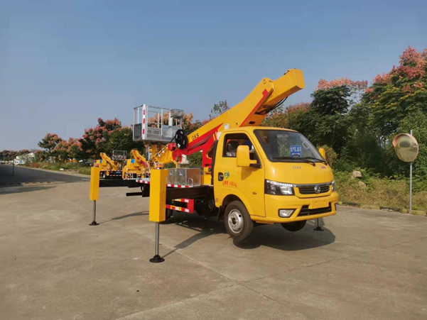 21米東風(fēng)途逸高空作業(yè)車(chē)